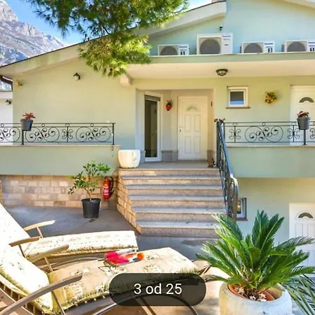 Tomic * Makarska