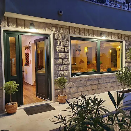 Tomic Apartament