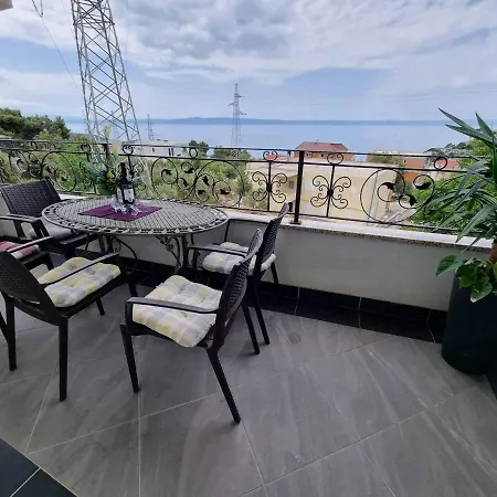 Apartment Tomic Makarska