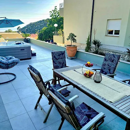 Apartament Tomic