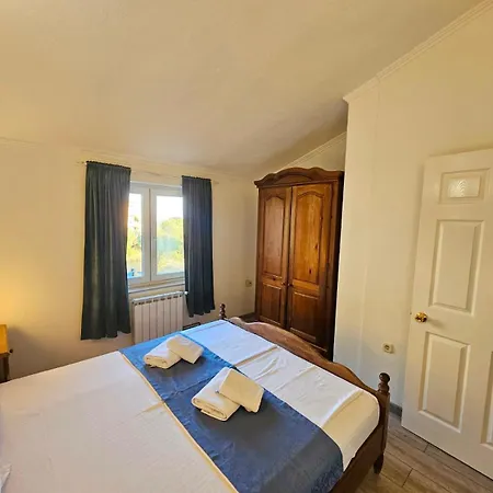 Daire Tomic Makarska